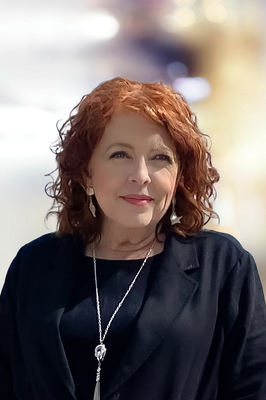 Portrait of Noreen Scalice, REALTOR® | SRES® | CFSP | NRLUX